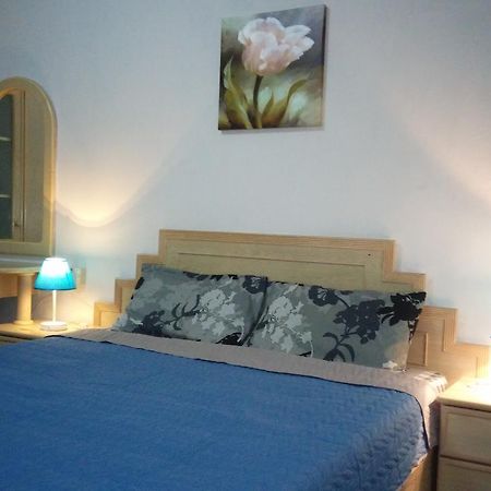 Pinang Beach Apartment @ Bayu Emas Batu Feringgi Bagian luar foto